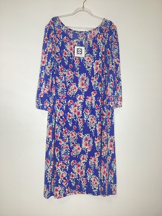 Mary Square Dresses & Skirts - Mary Square NEW Blue Floral Shift Dress 3/4 Sleeves NWT XXL